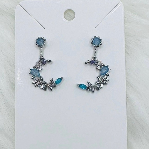 Blue Moon Fashion Statement Jewelry Bundle - Picture 4 of 7